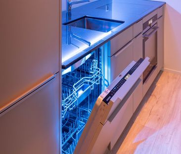 Modern, bright 1.5 ZWHG OG, 9 m² conservatory & 1 PARKING SPOT INCL... - Foto 2