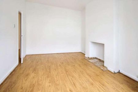 Leigham Court Drive, Leigh-on-sea, SS9 - Photo 3