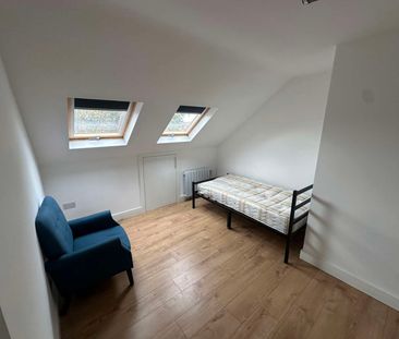 Scotland Green Road Room 3 - Photo 1