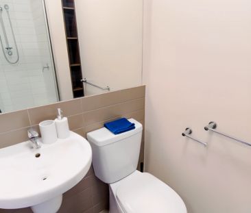 Large Studio - Photo 2