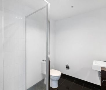 Fully furnished CBD living in prime position - Photo 6