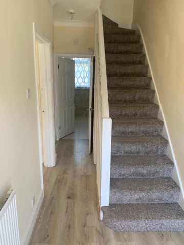 4 bedroom terraced house to rent - Photo 5