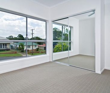 Boutique 3 Bedroom Apartment - Photo 4