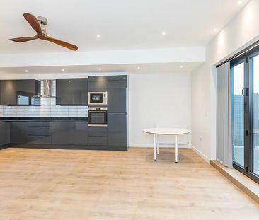 Oakland Road, Crickelwood, NW2 - Photo 5