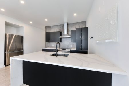 257 Rue du Square-Sir-George-Étienne-Cartier - Photo 3