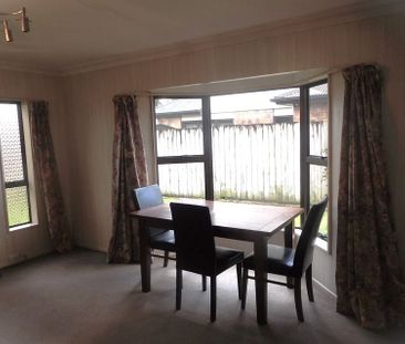 Handy & Quiet location - Photo 5