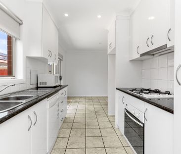 Central Wagga Townhouse - Photo 1