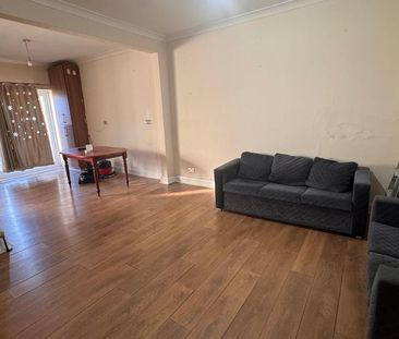 3 bedroom terraced house to rent - Photo 6