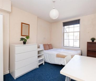 3 bedroom maisonette to rent - Photo 2