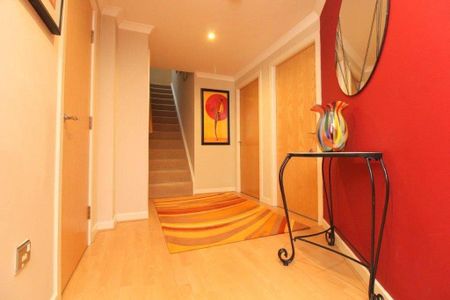 3 bedroom apartment to rent - Photo 3