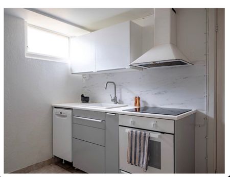 Åsbacksvägen, Upplands Väsby - Photo 2