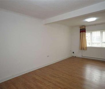 Edinburgh Street, Swindon, Wiltshire, SN2 - Photo 2