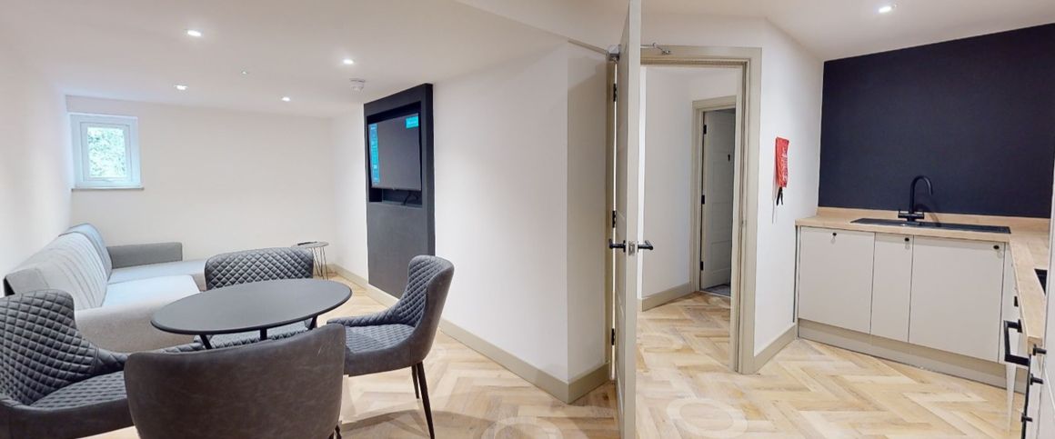 59 Forest Road Flat 2 - Photo 1