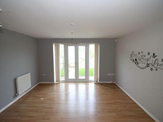 4 Bed Terraced House, Hawkins Close, M9 - Photo 1