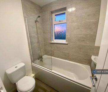 2 bedroom semi-detached house to rent - Photo 6