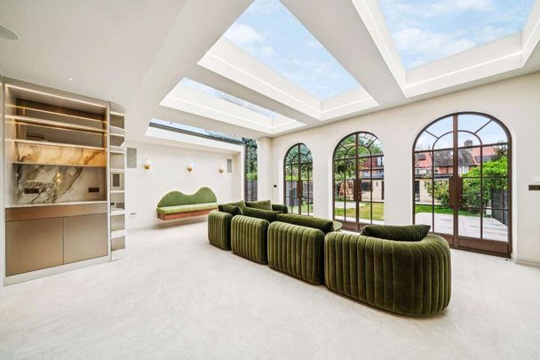 Immaculate Four Bedroom Home with Garden Studio in Barnes Village - Photo 1