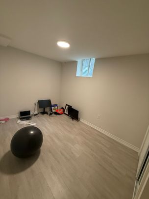 For Lease - 33 Lacewood Crescent, Brampton, Ontario - Photo 1