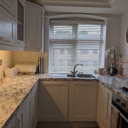 Nightingale Road, Carshalton - Photo 3