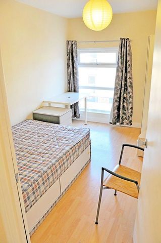 Room in a Shared Flat, Liverpool, L15 - Photo 4