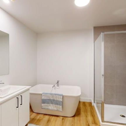 3 CH - 1 SDB - Québec - $1,900 /mo - Photo 4