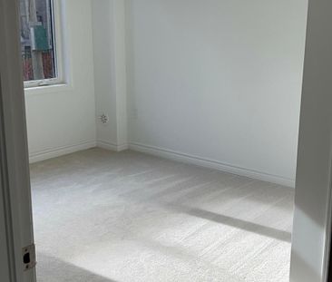 For Lease - 232 Keppel Circle, Brampton, Ontario - Photo 3