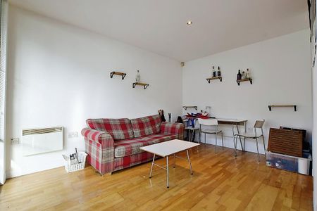 1 bedroom flat to rent - Photo 2