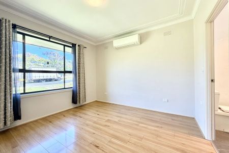 Fully Renovated Home in Peaceful Position Near Station & Shops - Photo 2