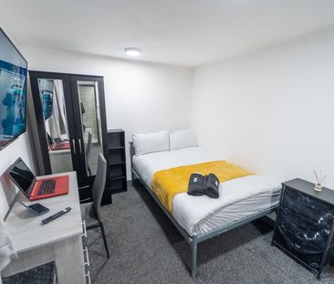 Studio Flat, Dale, B29 - Photo 2
