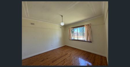 Full New Painting - Convenient location 3 bedroom home. - Photo 5