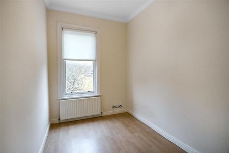 3 bedroom apartment to rent - Photo 5