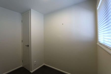 Very tidy two bedroom unit - Photo 3