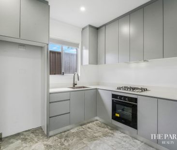 Modern Brand-New 2-Bedroom Granny Flat in Prime Hinchinbrook Location - Photo 4