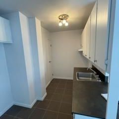 À CHARLESBOURG, SITUÉ À L' ÉTAGE, SUPERBE 3½ ENTIÈREMENT RÉNOVÉ - 1045$/MOIS, TOUT INCLUS! JUILLET - Photo 2