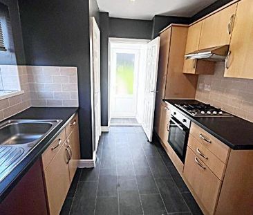 2 bedroom semi-detached house to rent - Photo 6