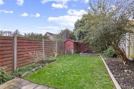 3 bedroom terraced house to rent - Photo 4