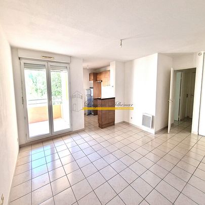 Appartement T3 dans résidence sécurisée avec balcon et parkings privés - Photo 1