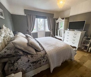 4 bedroom semi-detached house to rent - Photo 4