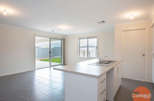 Spacious & Stylish Four-Bedroom Family Home in Mount Barker - Photo 1