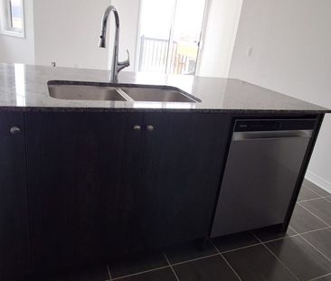 For Lease - 4320 Ebenezer Road Unit# 3, Brampton, Ontario - Photo 5