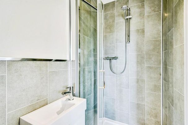 milestone road - Photo 1