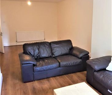 4 bedroom semi-detached house to rent - Photo 1