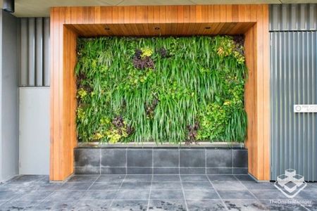 $640 per wk + 1 Car park + Fully Furnished - Photo 4