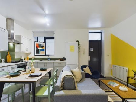 4 bedroom flat to rent - Photo 5