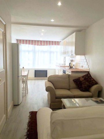 1 Bed Flat, Tyers Street, SE11 - Photo 3