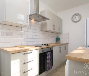 3 bedroom terraced house to rent - Photo 4