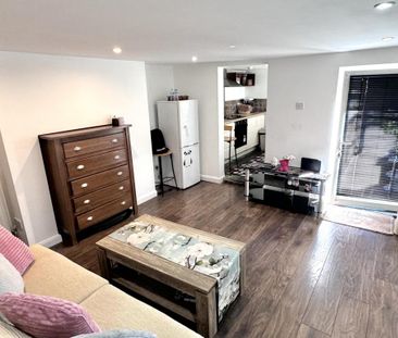 1 bedroom ground floor flat to rent - Photo 2