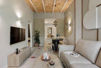 Ronda de Sant Pere, Barcelona, Catalonia 08010