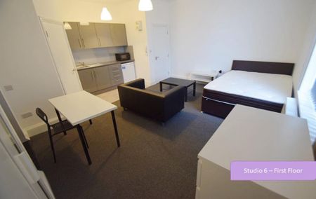 1 bedroom in a house share to rent - Photo 4