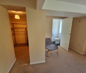 4 Bed Student Accommodation - Photo 6