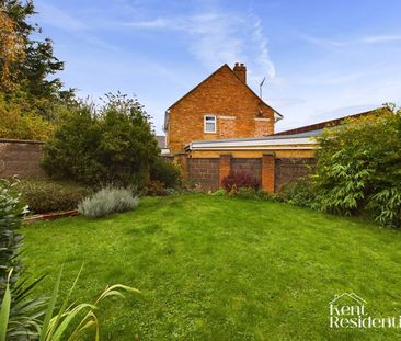 1 bed flat to rent in Nelson Road, Gillingham, ME7 - Photo 2